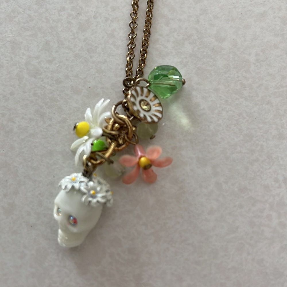 Betsey Johnson Necklace - Picture 4 of 6